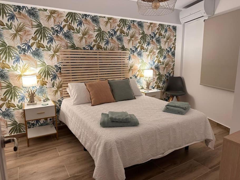 Waterfront 3 Bed Apartment, 90M From The Beach Platja de Larenal Εξωτερικό φωτογραφία